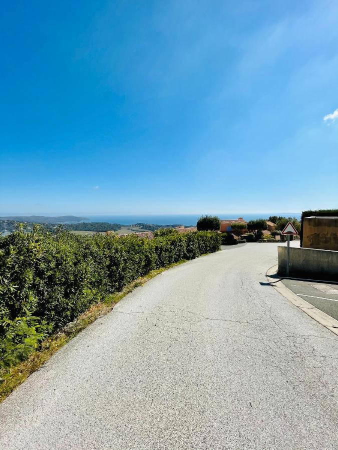 Superbe T2 Avec Vue Mer Et Piscine La Croix-Valmer Exteriér fotografie